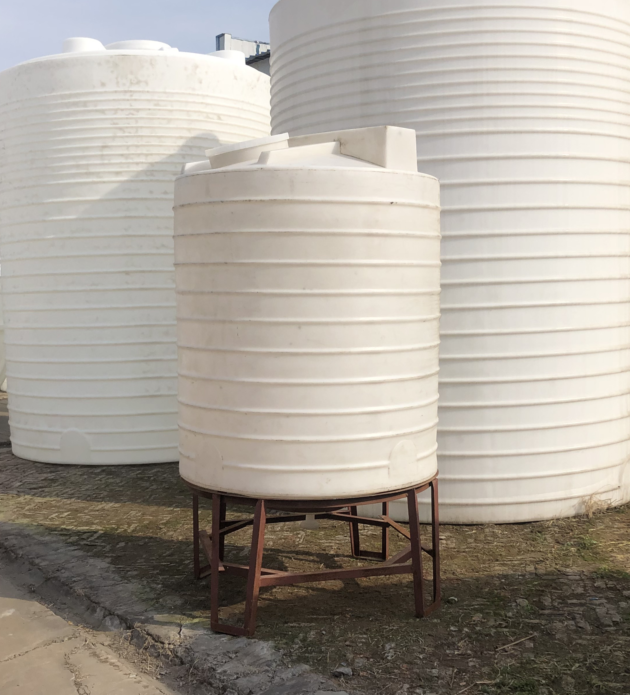 PE儲(chǔ)罐適用范圍及需要在什么環(huán)境才能正常使用